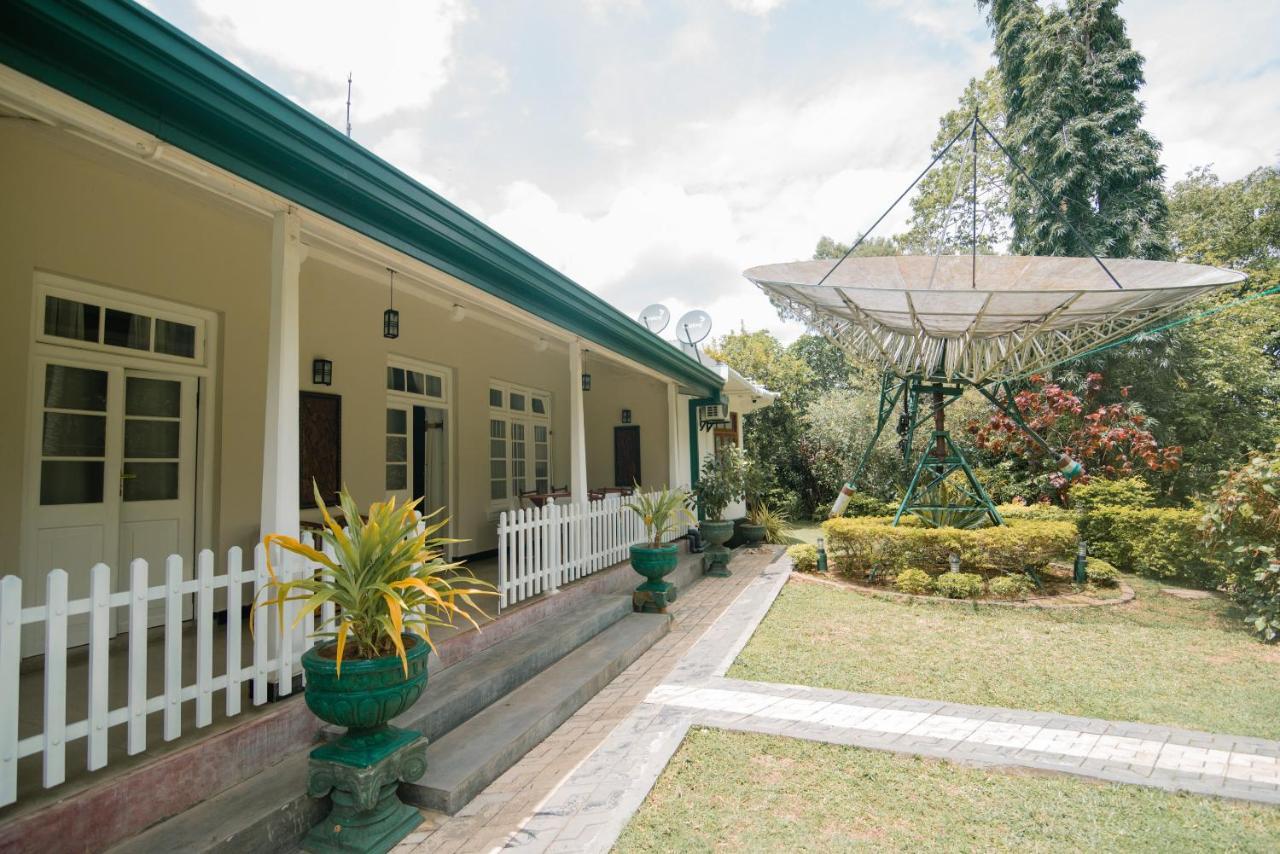 Man Mountain Villa Matale Kültér fotó