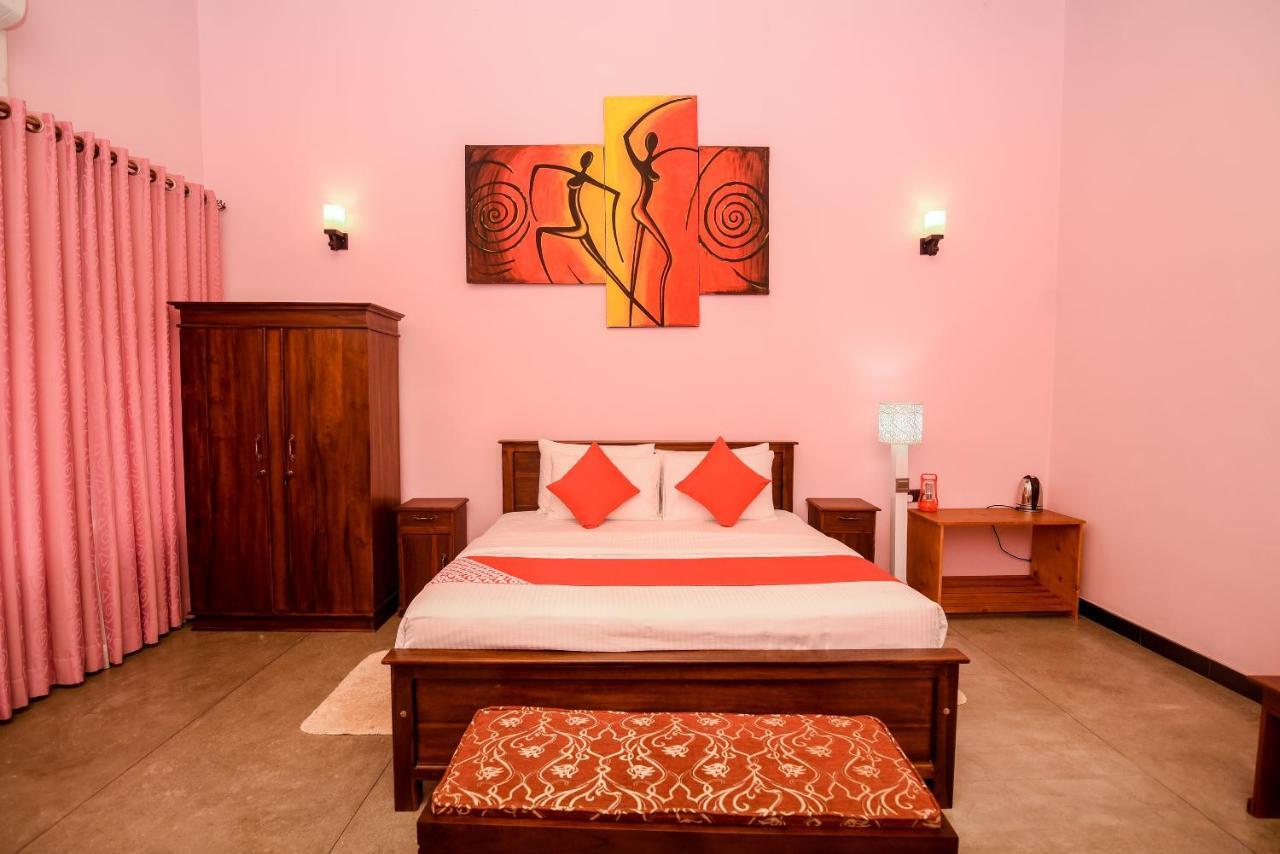 Man Mountain Villa Matale Kültér fotó