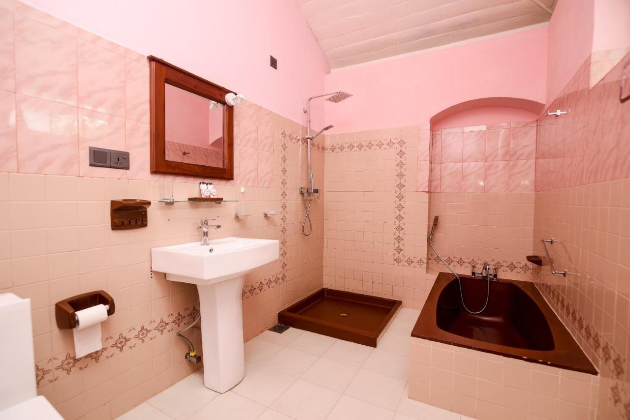 Man Mountain Villa Matale Kültér fotó