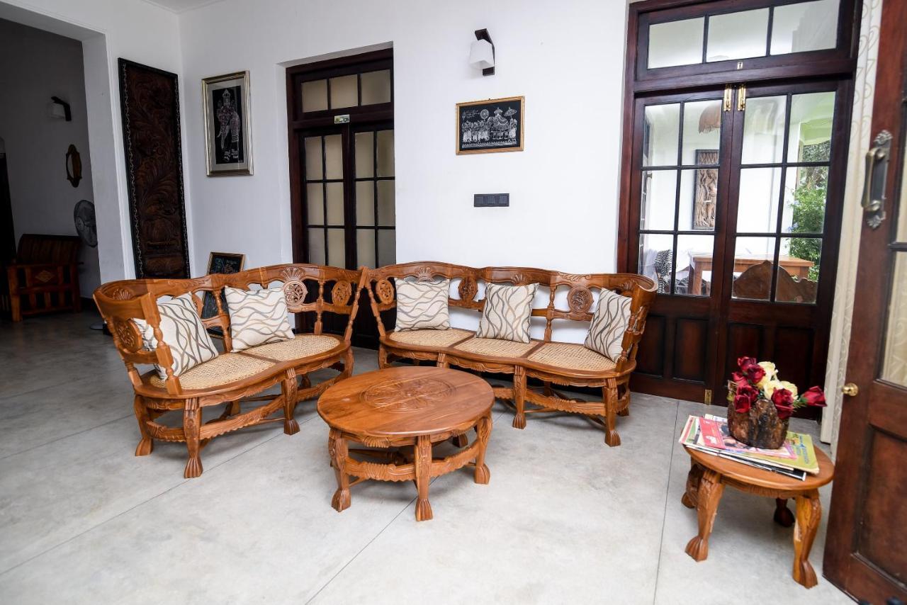 Man Mountain Villa Matale Kültér fotó