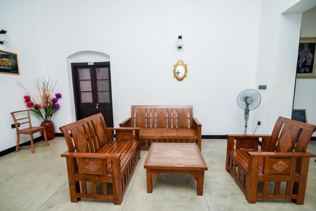 Man Mountain Villa Matale Kültér fotó